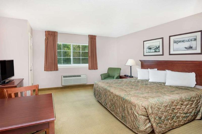 Sleep Inn & Suites Columbus Next To Fort Moore Exterior photo